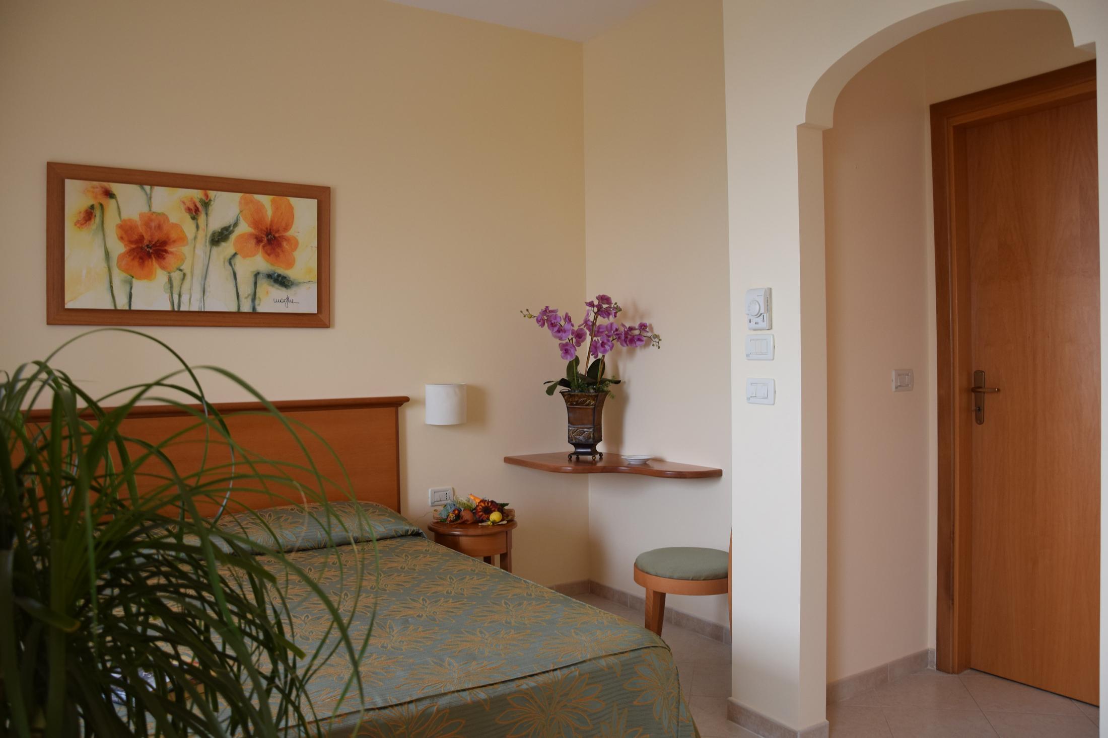 Hotel Tirreno Parghelia Exterior photo