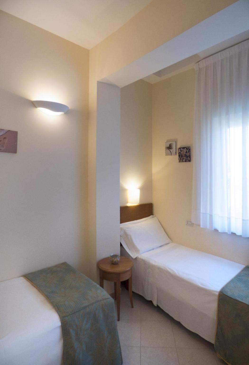 Hotel Tirreno Parghelia Exterior photo