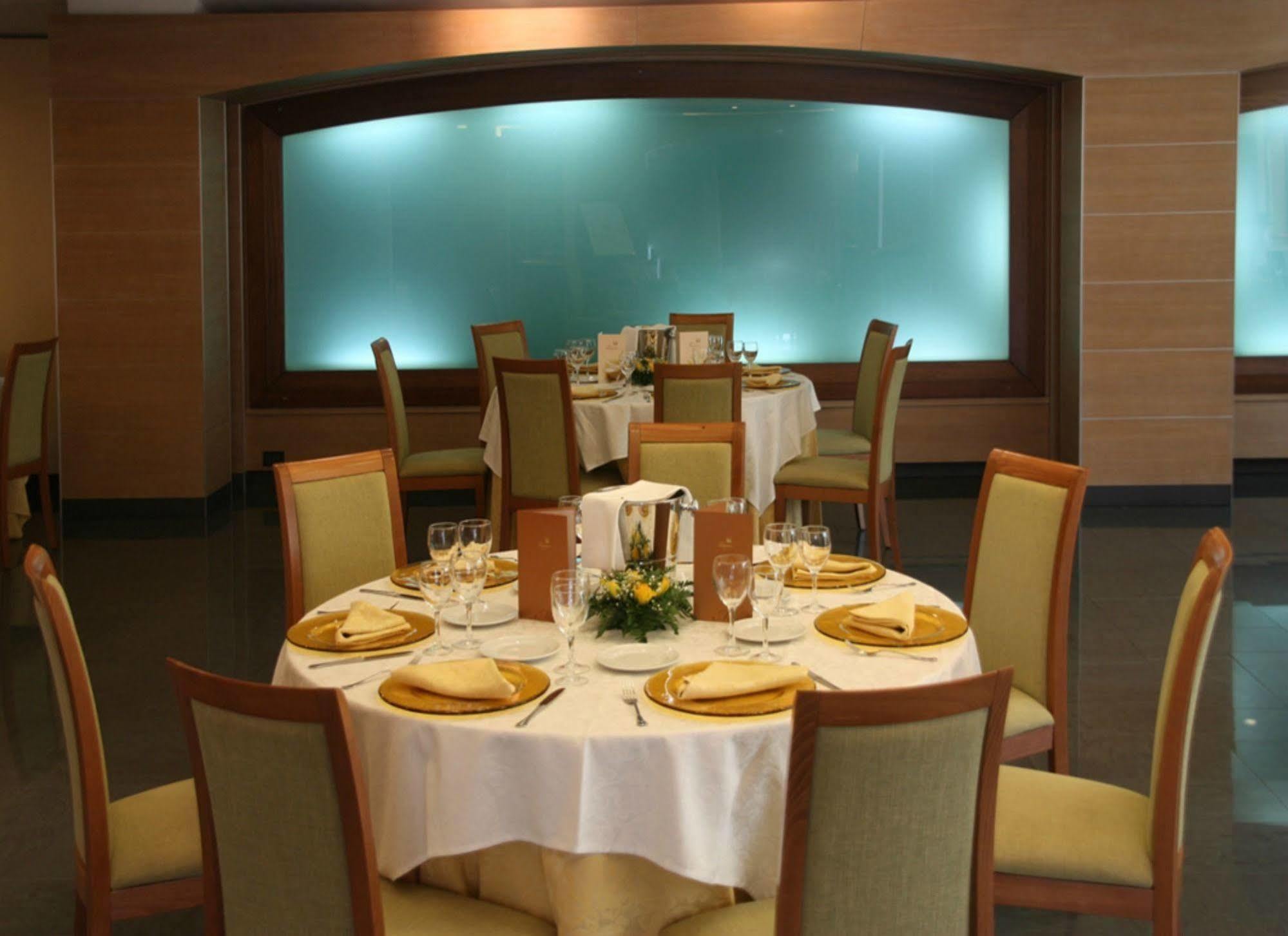 Hotel Tirreno Parghelia Restaurant photo