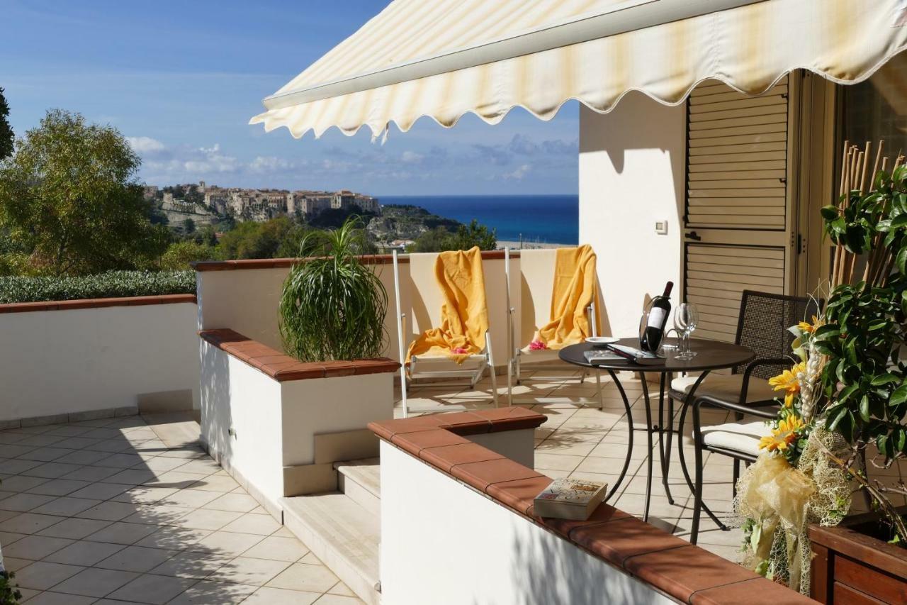 Hotel Tirreno Parghelia Exterior photo